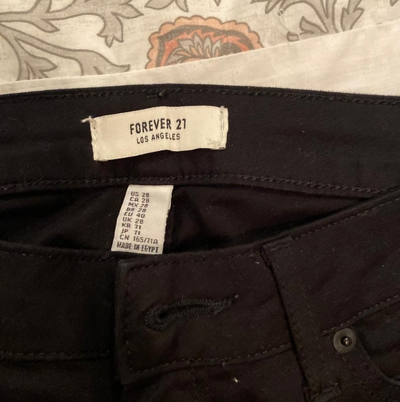 Forever 21 riped jeans size 28 - Picture 5 of 5